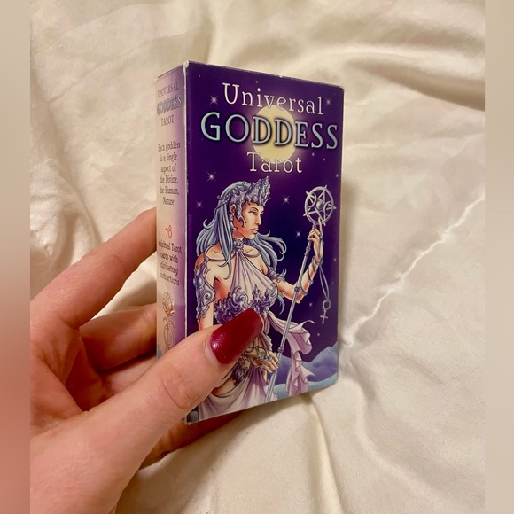 Universal goddess tarot - Picture 7 of 7
